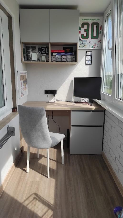Custom built-in home office cabinetry